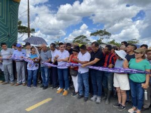 Vía Curaray asfaltado